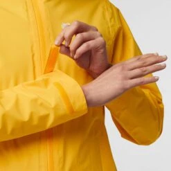 Jack Wolfskin PACK & GO SHELL W Damen - Regenjacke 39 Jack Wolfskin PACK & GO SHELL W Damen - Regenjacke -Globetrotter Kleidung Geschaft 5637929205 s pack go shell w jack wolfskin 24